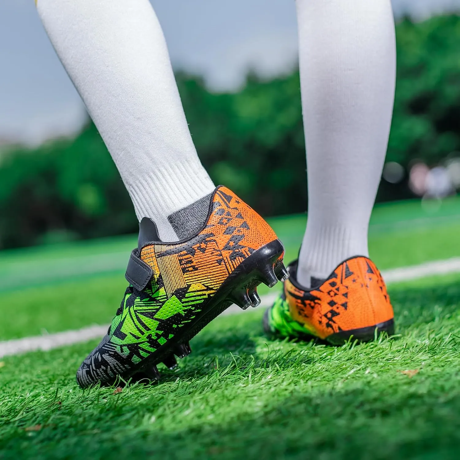 Boys Soccer Cleats for Kids Athletic Turf Shoes for Outdoor Training Easy to Wear Kids Soccer Shoes