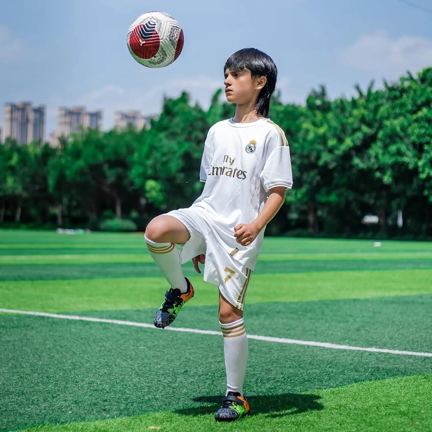 Boys Soccer Cleats for Kids Athletic Turf Shoes for Outdoor Training Easy to Wear Kids Soccer Shoes