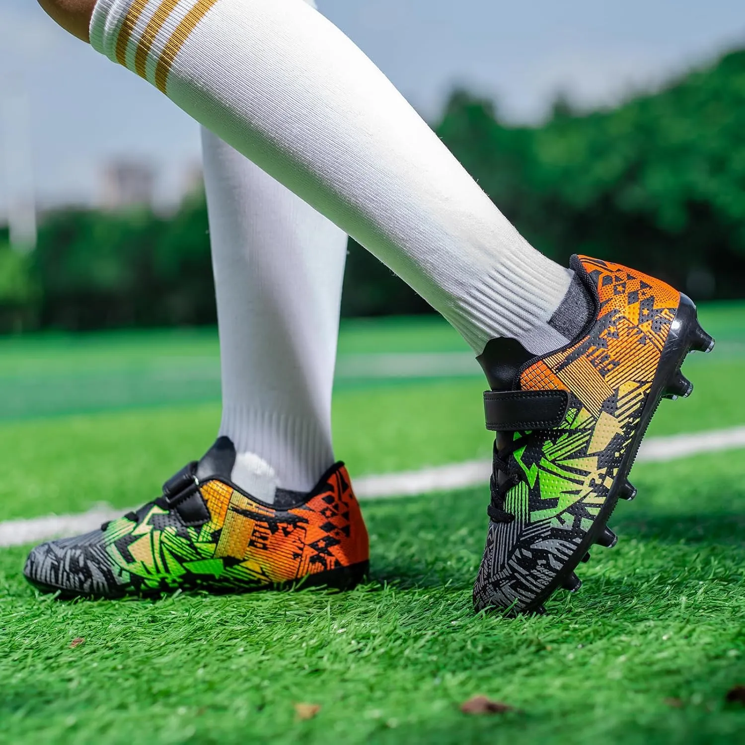 Boys Soccer Cleats for Kids Athletic Turf Shoes for Outdoor Training Easy to Wear Kids Soccer Shoes