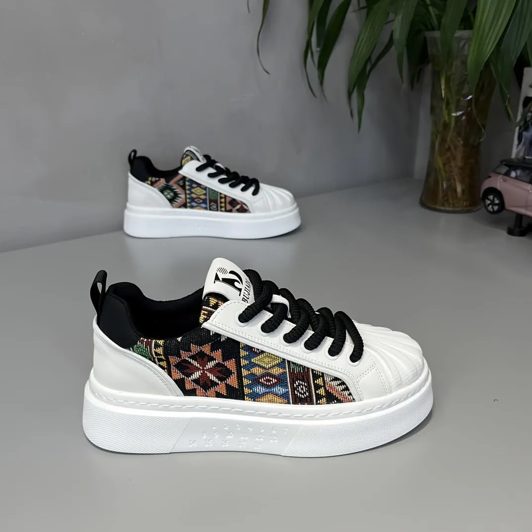 Men's All-Season Fashion Sneakers - Casual Running Shoes with Geometric Pattern, White Low-Top Lace-Up Design, Comfortable PU Upper & Durable PVC Sole for Casual Attire & Outdoor Activities