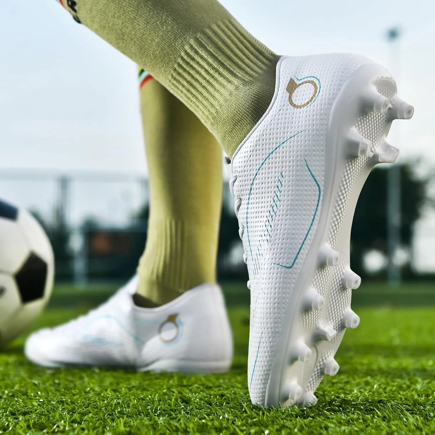 Men’s Soccer Cleats Firm Ground Soccer Shoe Professional Training Football Shoes Outdoor Indoor Athletic Sneaker
