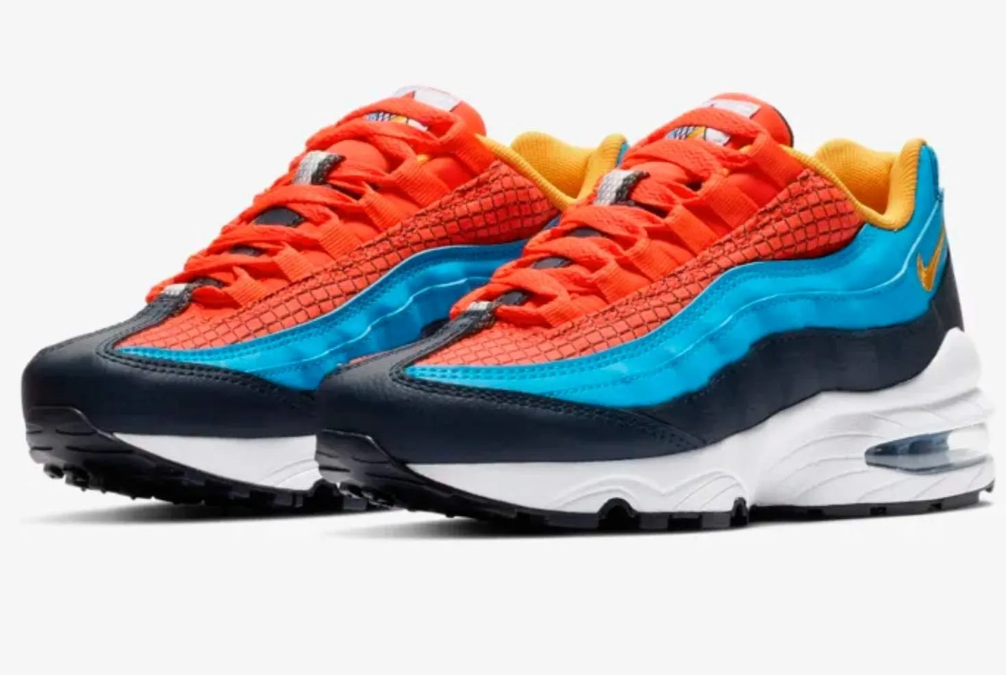 NIKE Women's Tanjun Running Shoes